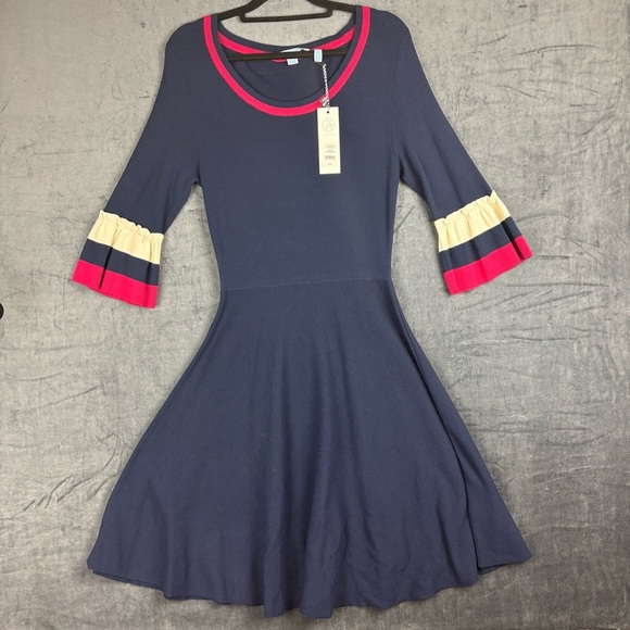 Draper James Dresses & Skirts - Draper James Red, White & Navy knit fit-flare Dress with 3/4 sleeve with ruffle